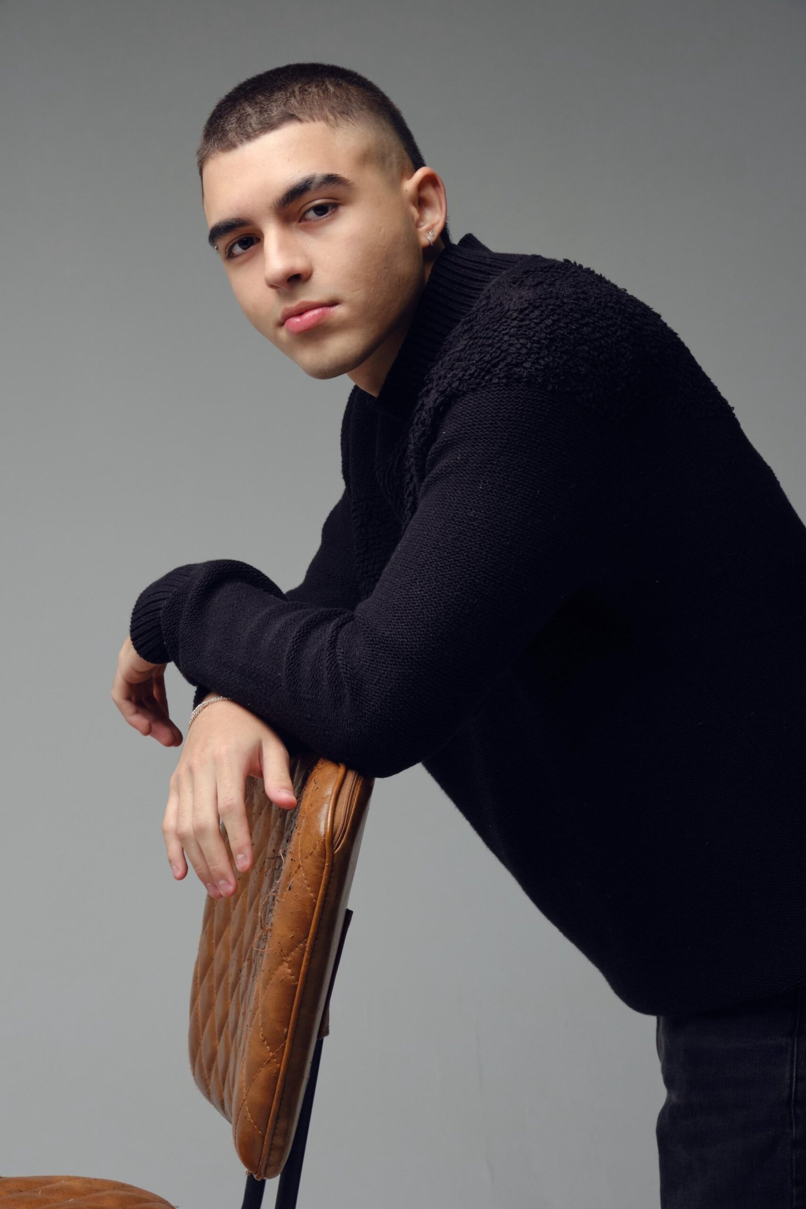 CHRISTOPHER MO