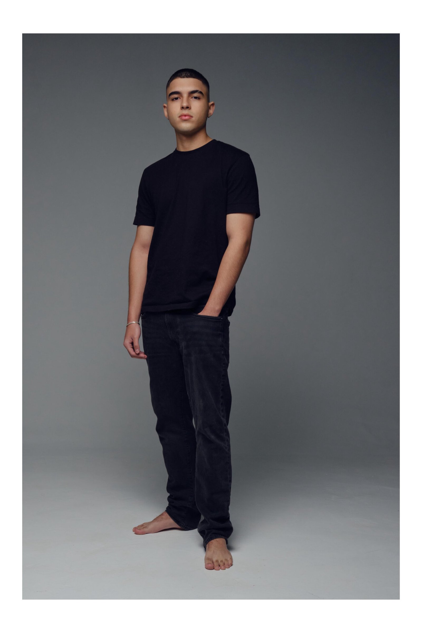 CHRISTOPHER MO